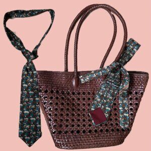 Salvatore Ferragamo Silk Tie – Whippet/Greyhound Print, Made in Italy